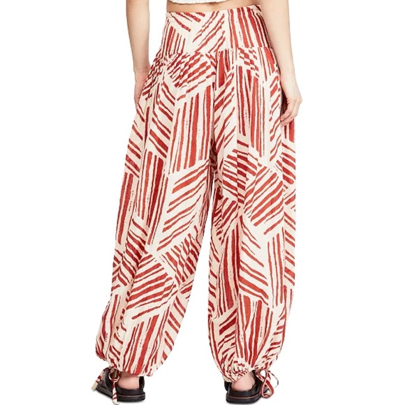 FREE PEOPLE OB969834 Printed Matchmaker Balloon Pants Size S - Picture 3 of 16